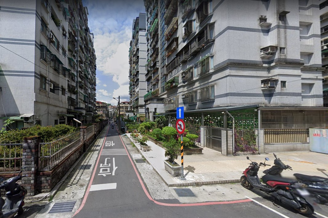 新店區君臨大地 lu.83 02
